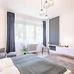 Cozy Home - Close To River - Easy Parking