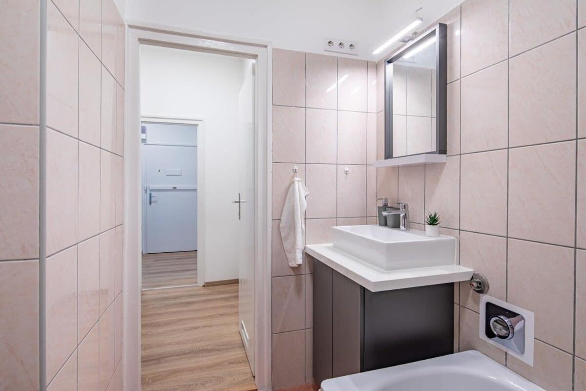 Cozy - Close To River - Easy Parking Budapest