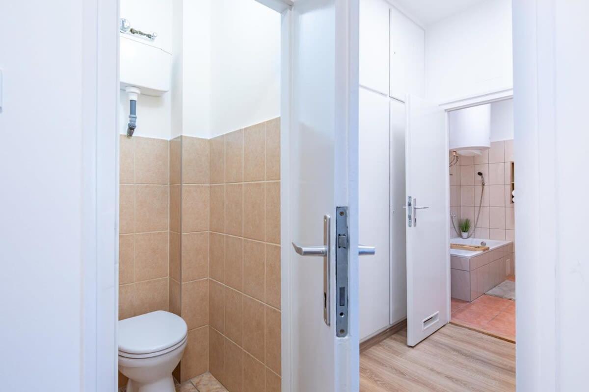 Apartment Cozy - Close To River - Easy Parking Budapest